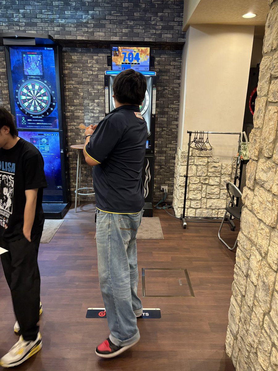 みんなが優しくて茨城からわざわざ
来てくれてガロン組んでくれてちょー
楽しすぎる夏の思い出できた😭😭
悔しいから練習はするけどほんとに
楽しかった今日。
組んでくれた3人のこともだいすき😭😭
<a href="/wabisho0714/">わびしょ(八代 達也)</a> <a href="/zun_darts/">加藤 涼大🎃👻</a>