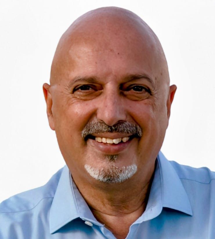 Saro Brissón tweet media