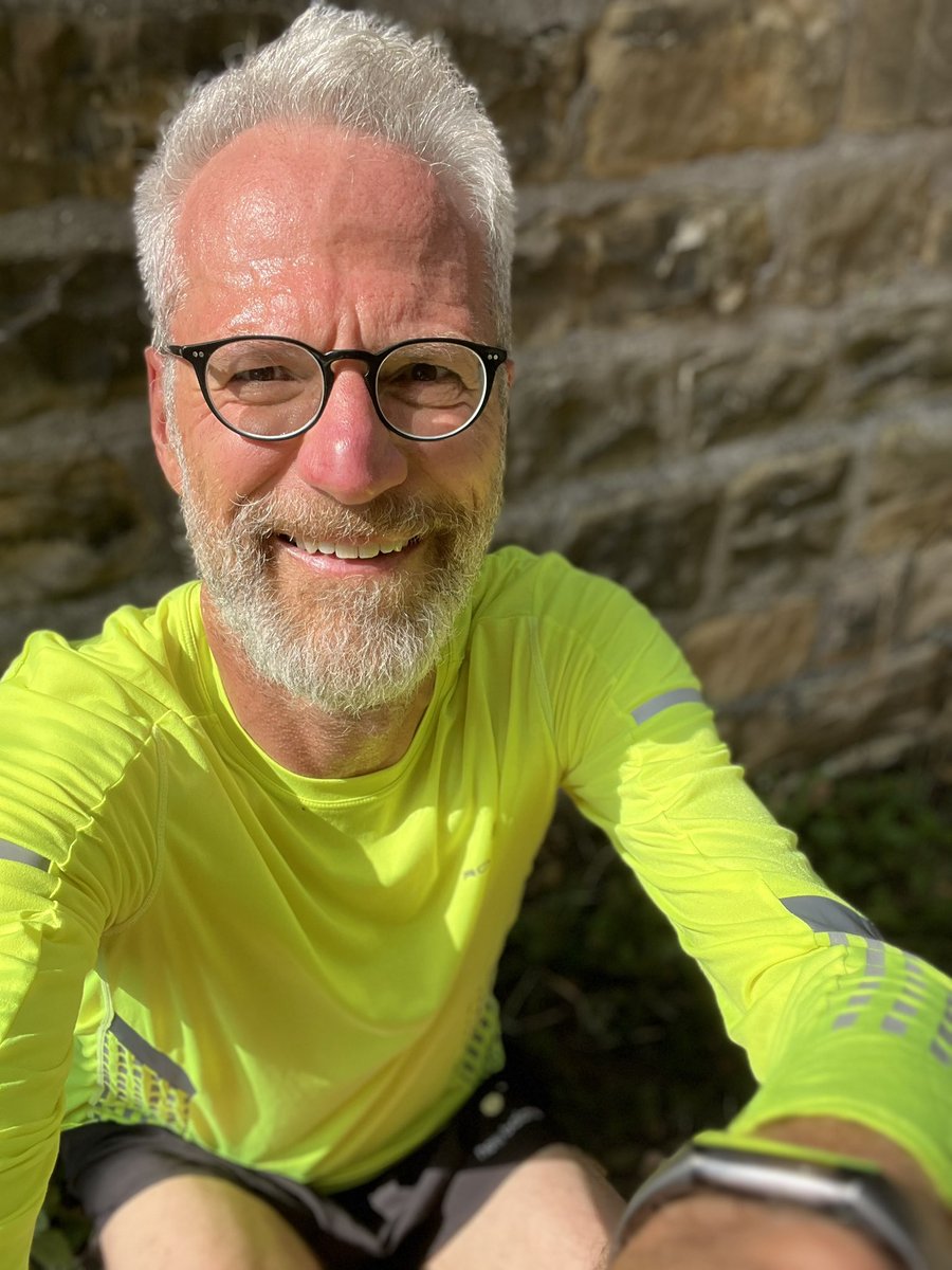 ‘Daddy - why are those old men running?’  🏃 

A little girl in Meanwood Park, #Leeds as I and a chap of similar vintage (and a few grey hairs too) ran past her, big brother and dog. Ouch!

Out of the mouth of babies … 👶