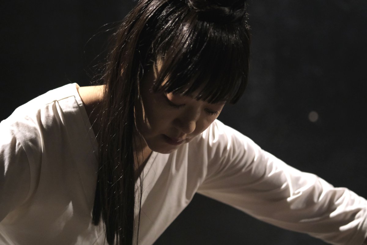 山内桂＋今西紅雪（August 9, 2025 at Ftarri）
このデュオは2023年、24年と観ている。そして24年の別の日の録音が、CD『風水音』としてリリースされた。記憶と音源とを参照すると毎回かなり異なる形があらわれるように思える。この日もまた各セットで新鮮な印象を受けた。