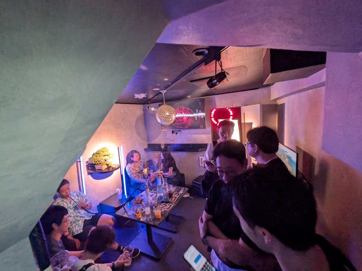 Based Japan (@basejapan_org) on Twitter photo BASE ECOSYSTEM SHOWCASE🟦
大盛況です!!!
<a href="/base/">Base</a> <a href="/davidandpassion/">hyuckjae.base.eth 🟦🛡️</a> <a href="/jessepollak/">jesse.base.eth</a> BASE ECOSYSTEM SHOWCASE🟦
大盛況です!!!
<a href="/base/">Base</a> <a href="/davidandpassion/">hyuckjae.base.eth 🟦🛡️</a> <a href="/jessepollak/">jesse.base.eth</a>