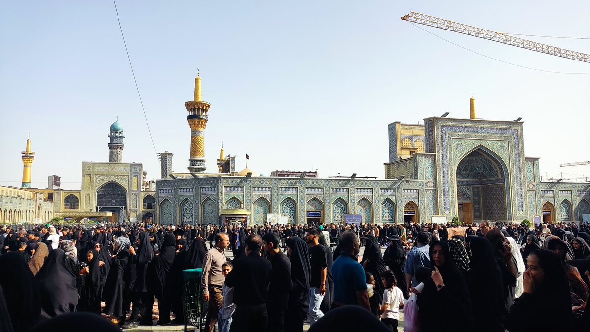 به تو از دور سلام ای شمس الشموس 
#ایران_امام_رضا