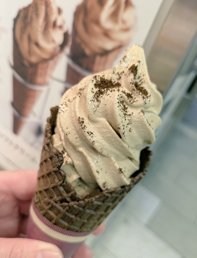 小川珈琲のソフトクリーム🍦ほろ苦で美味しい😋