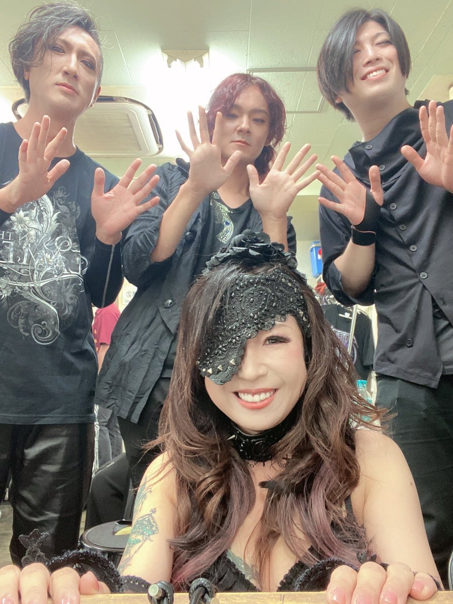 shogo_BASS_6's tweet image. 上野音横丁、ありがとうございました

#LostIntheFlames
#litf
#ロスフレ