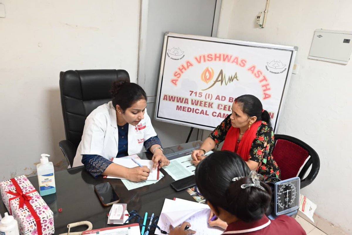 VajraCorps_IA's tweet photo. ASHA. WISHWAS. AASTHA.
As part of #AWWAWeek2025, Vajra Air Defence Warriors organised a Medical Camp at Dholewal 🩺 — focusing on preventive healthcare, diagnostics & wellness counselling, extending care, compassion & strength to Army families. 💙
On this occasion, heartfelt interaction with our #VeerNaris further reaffirmed the Army’s commitment to stand by the families of our heroes — with dignity, respect & unwavering support. 🌸🇮🇳

#AWWAWeek2025 के अंतर्गत, वज्र एयर डिफेंस वारियर्स ने धोलेवाल में एक चिकित्सा शिविर 🩺 आयोजित किया — जिसमें रोकथाम आधारित स्वास्थ्य देखभाल, डायग्नॉस्टिक्स और वेलनेस काउंसलिंग पर विशेष ध्यान दिया गया।
इस अवसर पर हमारी #वीरनारियों के साथ आत्मीय संवाद ने एक बार फिर यह संकल्प मजबूत किया कि भारतीय सेना हमेशा अपने वीरों के परिवारों के साथ सम्मान, स्नेह और अटूट समर्थन के साथ खड़ी है। 🌸🇮🇳

#AWWAWeek2025 ਦੇ ਹਿੱਸੇ ਵਜੋਂ, ਵਜ੍ਰ ਏਅਰ ਡਿਫੈਂਸ ਵਾਰੀਅਰਜ਼ ਨੇ ਧੋਲੇਵਾਲ ਵਿੱਚ ਇੱਕ ਮੈਡੀਕਲ ਕੈਂਪ 🩺 ਆਯੋਜਿਤ ਕੀਤਾ — ਜਿਸ ਵਿੱਚ ਰੋਕਥਾਮ ਅਧਾਰਿਤ ਸਿਹਤ ਸੰਭਾਲ, ਡਾਇਗਨੋਸਟਿਕਸ ਅਤੇ ਵੈੱਲਨੈੱਸ ਕੌਂਸਲਿੰਗ ‘ਤੇ ਖਾਸ ਧਿਆਨ ਦਿੱਤਾ ਗਿਆ।
ਇਸ ਮੌਕੇ ‘ਤੇ ਸਾਡੀਆਂ #ਵੀਰਨਾਰੀਆਂ ਨਾਲ ਦਿਲੋਂ ਭਰੀ ਗੱਲਬਾਤ ਨੇ ਫਿਰ ਸਾਬਤ ਕੀਤਾ ਕਿ ਭਾਰਤੀ ਫੌਜ ਹਮੇਸ਼ਾ ਆਪਣੇ ਹੀਰੋਜ਼ ਦੇ ਪਰਿਵਾਰਾਂ ਦੇ ਨਾਲ — ਇੱਜ਼ਤ, ਪਿਆਰ ਅਤੇ ਅਟੱਲ ਸਹਿਯੋਗ ਨਾਲ ਖੜੀ ਹੈ। 🌸🇮🇳

#AWWA #IndianArmy #WellnessFirst #HealthForAll #FitIndia #CommunityWellness #ArmyWelfare #WeCare #VeerNaris #StrongFamiliesStrongNation

@adgpi @westerncomd_IA @pro_defence @prodefencechan1 
@AwwaOfficial @APSJalandhar @HQ_DG_NCC @JoinIndianArmy4 
@DIAV20 @DIRECTORATERTG @FitIndiaOff