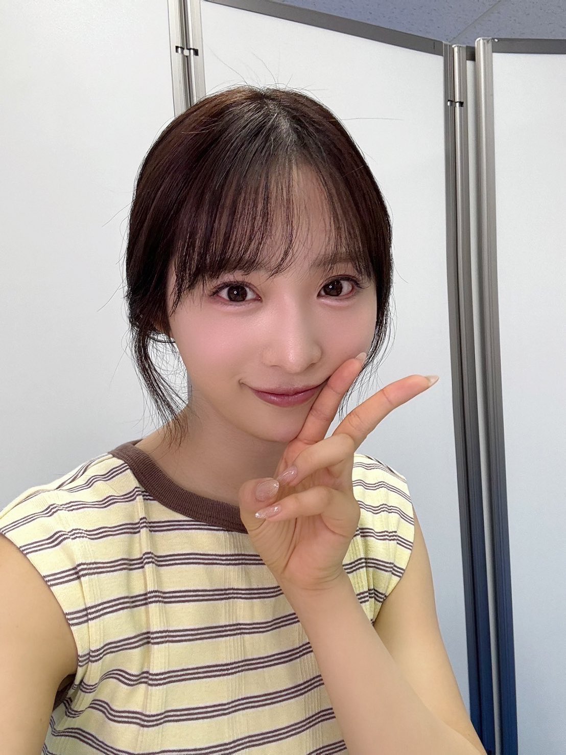 小栗有以③ in上海🇨🇳💭 1. 名前付きの浮き輪 2.天然あづちゃん！ 3.巨大