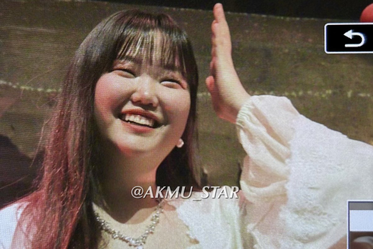AKMU_STAR's tweet photo. 250824 악동들 막막콘

우리 수현이 쓰담쓰담 🫳🫳

#AKMU #악뮤 #이수현 https://t.co/vP8DLgXZPY