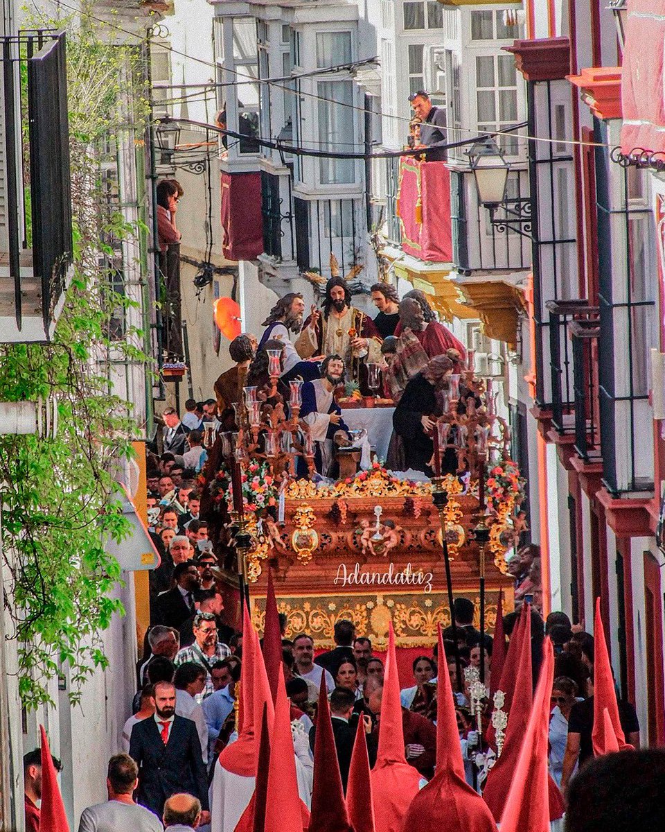 Restamos un 𝚍𝚘𝚖𝚒𝚗𝚐𝚘 en el calendario para acompañar al 𝐒𝐞𝐧̃𝐨𝐫 𝐝𝐞 𝐥𝐚 𝐒𝐚𝐠𝐫𝐚𝐝𝐚 𝐂𝐞𝐧𝐚 𝐝𝐞 𝐁𝐨𝐧𝐚𝐧𝐳𝐚. 

𝐴 𝑡𝑎𝑛 𝑠𝑜𝑙𝑜 𝟸𝟷𝟽 𝑑𝜄́𝑎𝑠…