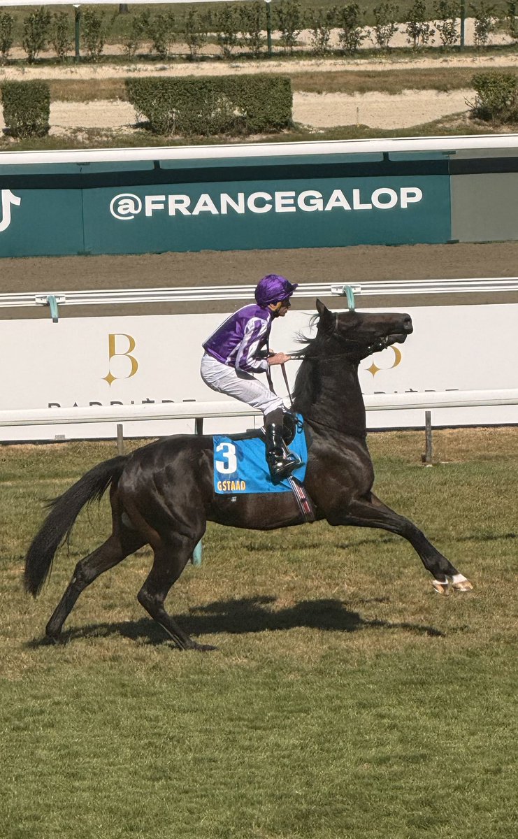 adele82306097's tweet image. Gstaad on the way to the start