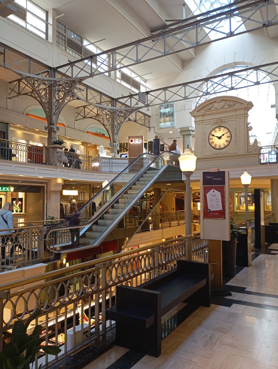 IldaB16's tweet photo. #MiraloBien  es el shooping Florida. saludos de MDQ Ariel y María https://t.co/lL4K59cSyk