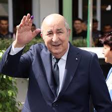 NourHou54167733's tweet photo. السيد رئيس الجمهورية
يوم 25 أوت ستنتهي عطلته السنوية التي دامت 15 يوم قضاها كلها داخل الوطن🇩🇿 https://t.co/avnrvnqUPz
