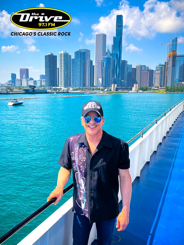 Ahoy, matey! Set sail with me this afternoon from 12noon-5pm on #Chicago's Classic Rock 97.1 The Drive! 🎶👋😃🎶

Full details:  tinyurl.com/53nuz7jk