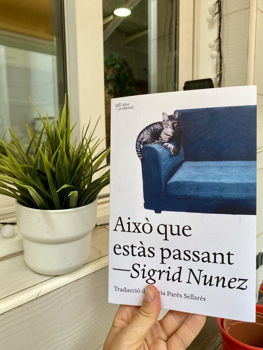 📚: “Vols perdonar-ho tot , va dir la meva amiga, i hauries d’oblidar-ho tot. Però descobreixes que no pots perdonar algunes coses, ni tan sols quan saps que t’estàs morint. I llavors això es converteix en la teva pròpia ferida oberta, va dir: la incapacitat de perdonar”.