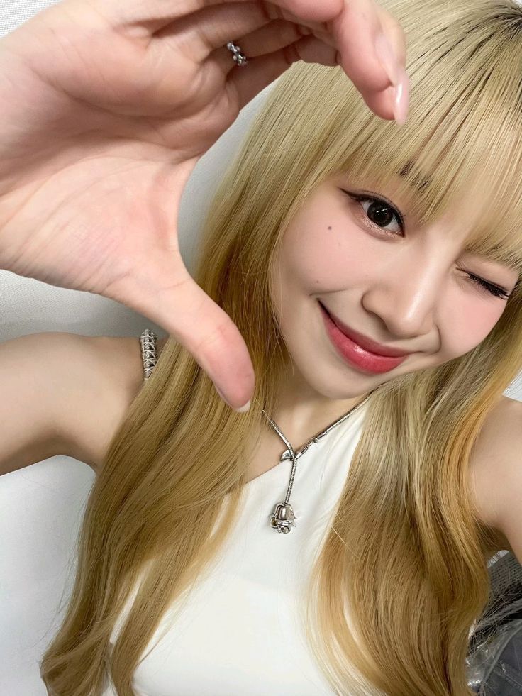 DAILY BRAND REPUTATION FOR NANA! - Aug 25th

rt &amp; reply:

유니스 나나는 예쁘다
유니스 나나, 뛰어난 댄서예요
유니스 나나, 우리는 너를 사랑해요
유니스 나나, 화이팅

#UNIS #NANA
#유니스 #나나