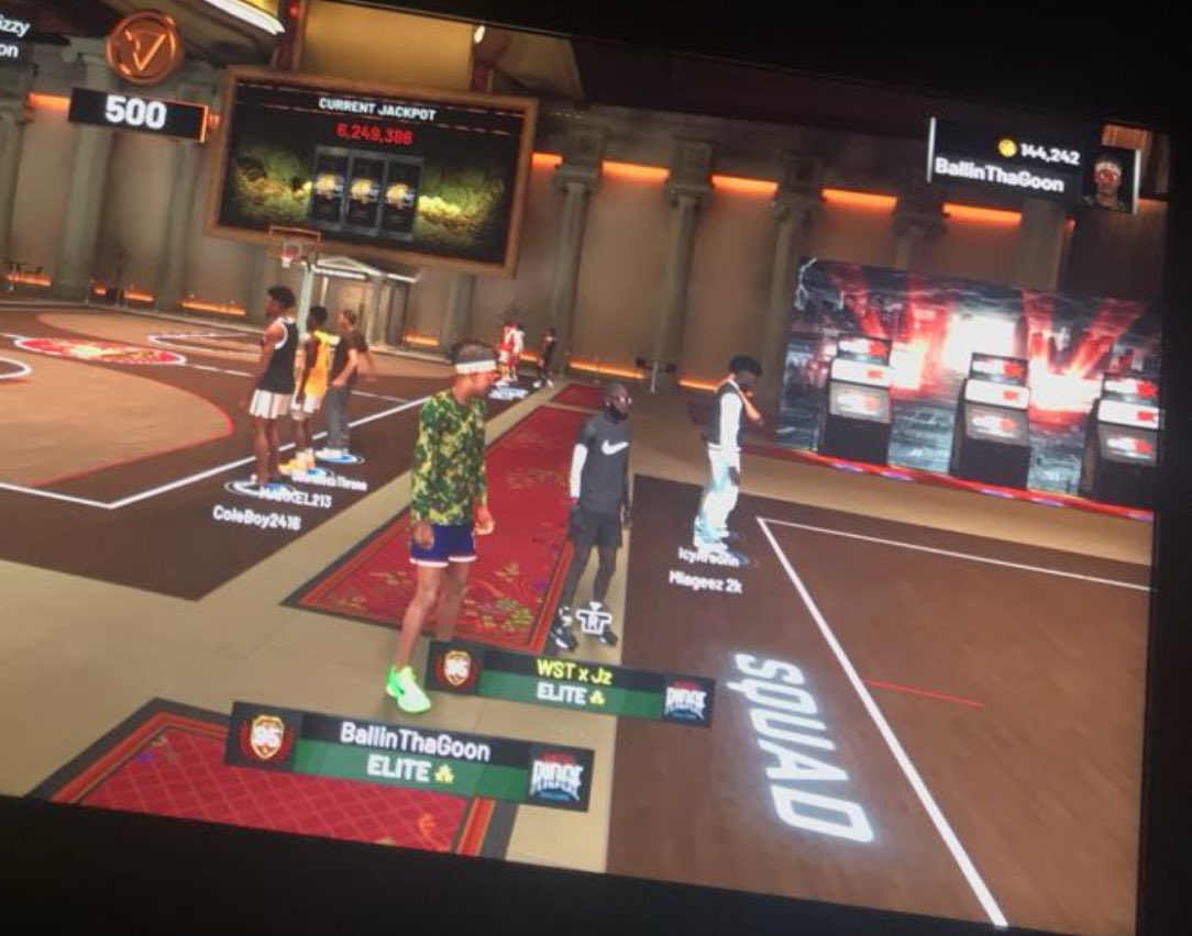 Ball1of1's tweet image. if 26 is back i’m back😈