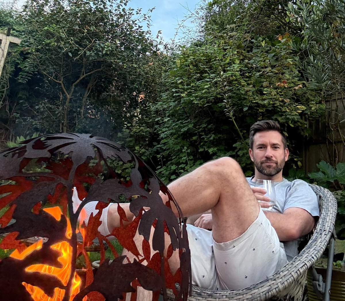 Bank Holiday well spent: friends, laughs, and godson cuddles. Now for the best bit, a well-earned relax (and vino) hope you are all well and have enjoyed yours?