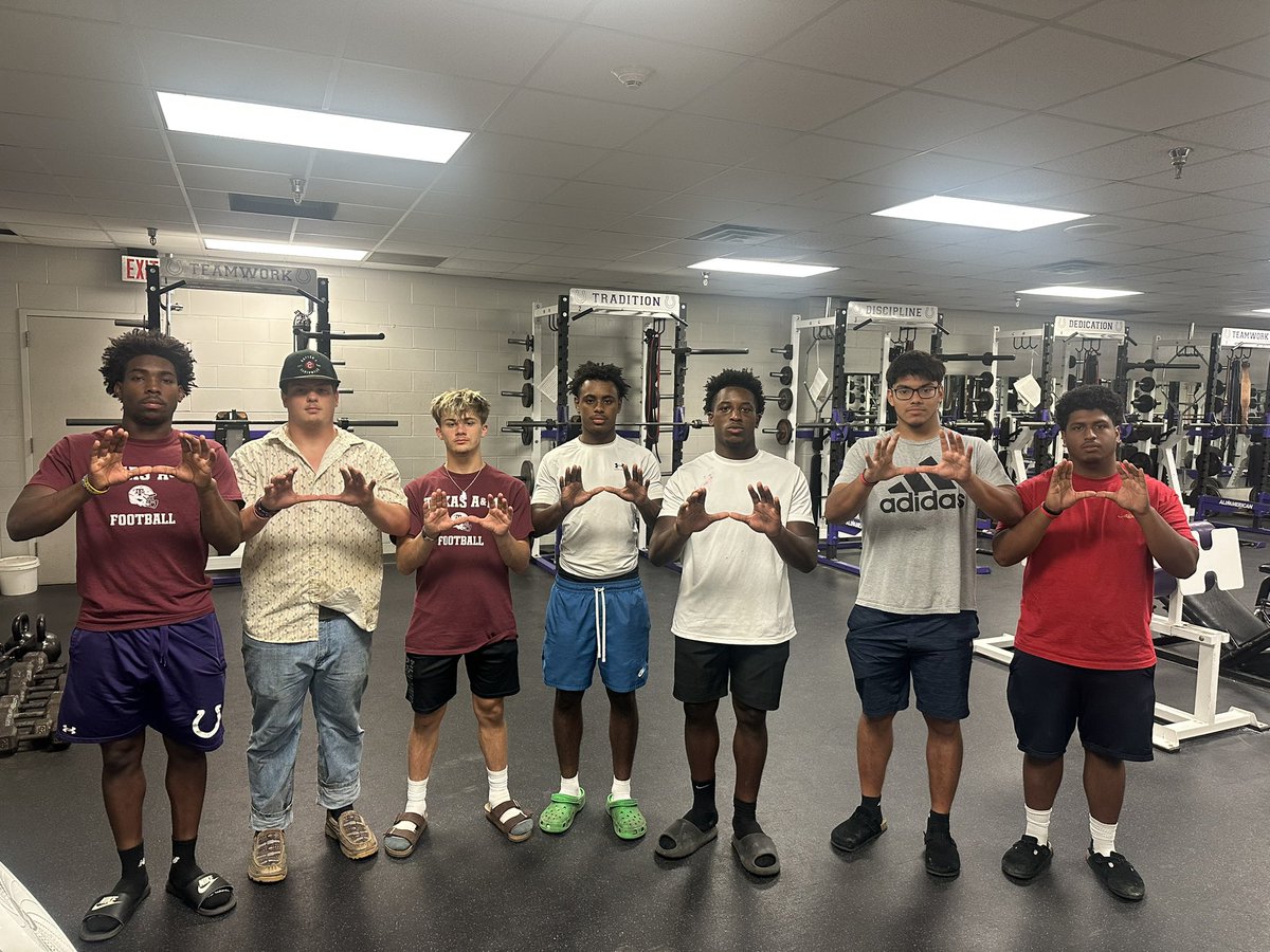 BJ Whitehead (@bj_whitehead) on Twitter photo Big shout out to these young men for coming up on a Sunday afternoon to help straighten racks in the weight room. Thank you fellas!! ๐ช๐ผ๐๐ผ
#AllGasNoBrakes
#EATTNT
<a href="/DenimFoster1/">Denim Foster</a> <a href="/jackriley375/">jack riley</a> <a href="/Easton229/">Easton</a>
<a href="/DevorianB_D1/">Devorian Bradford</a> Yashir Villa <a href="/merkle_judge/">Merkle Judge</a> <a href="/burnsE09/">Esteban Burns</a> Big shout out to these young men for coming up on a Sunday afternoon to help straighten racks in the weight room. Thank you fellas!! ๐ช๐ผ๐๐ผ
#AllGasNoBrakes
#EATTNT
<a href="/DenimFoster1/">Denim Foster</a> <a href="/jackriley375/">jack riley</a> <a href="/Easton229/">Easton</a>
<a href="/DevorianB_D1/">Devorian Bradford</a> Yashir Villa <a href="/merkle_judge/">Merkle Judge</a> <a href="/burnsE09/">Esteban Burns</a>