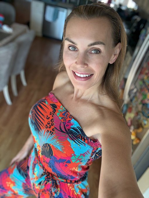 Watch tanyatate's leaked NSFW photo on TwXstars