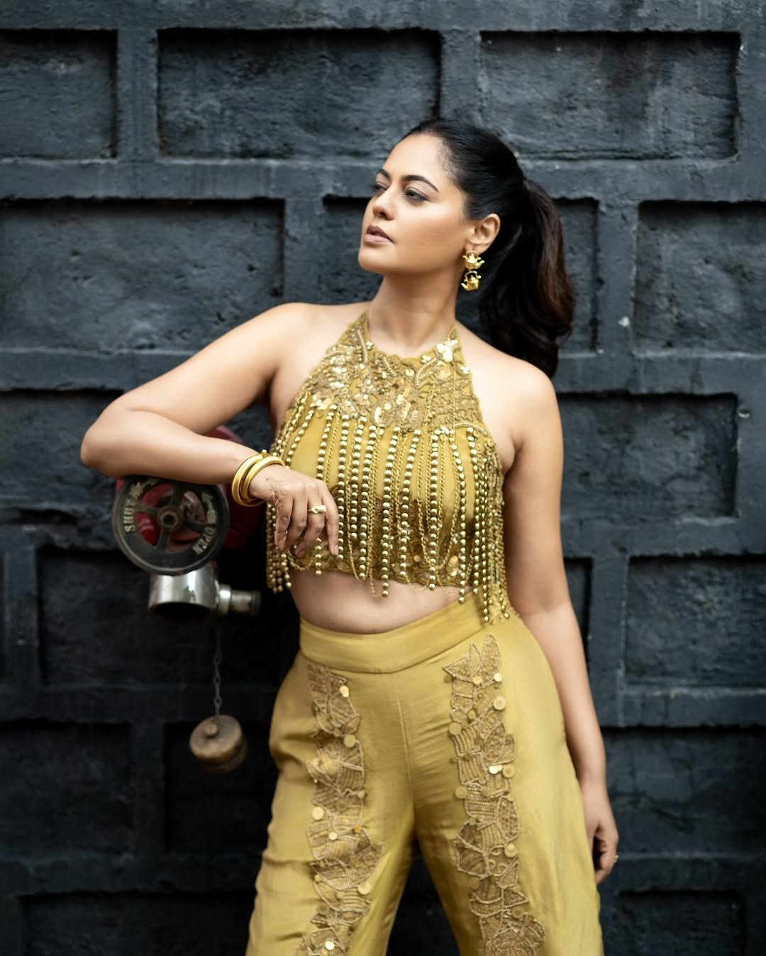 Bindhu Madhavi viral photos selfie clothless romantic onlyfans Pinterest redit pictures  of her juicy curves saari backless salwar shirt ceamy figure tiktok, Imdb, Flickr, Tumblr   cleavage exposing navel armpit juicy lip navel,iduppu,kiss smooch Email Id, WhatsApp Number,
