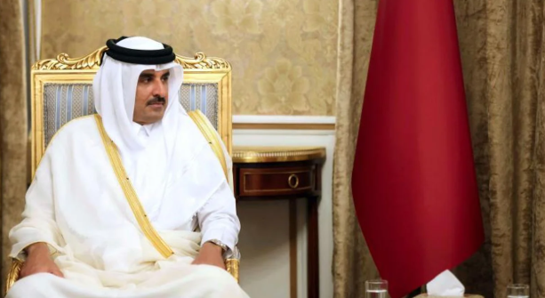 Lo que no te cuentan sobre Qatar: 

1. Qatar es un país diminuto con una enorme riqueza proveniente de sus yacimientos de petróleo y gas. Sus 330.000 ciudadanos representan solo entre el 10 % y el 15 % de la población total, ya que la gran mayoría de los residentes son