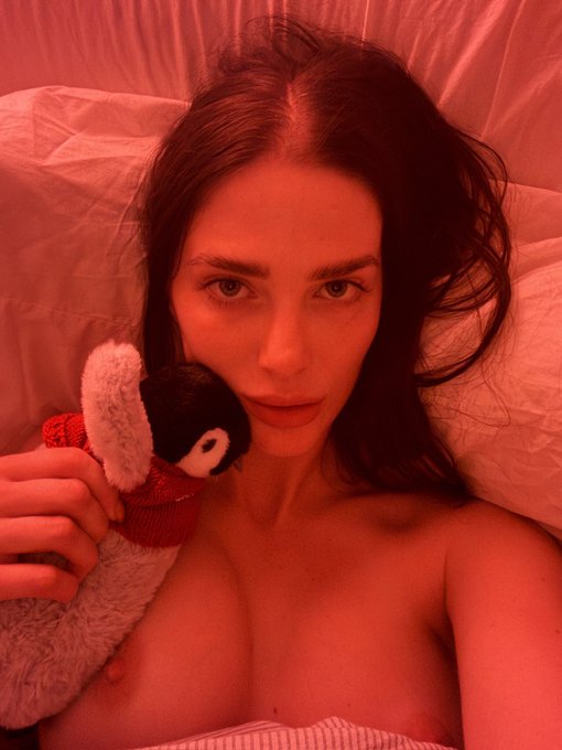 Watch Reislin |NSFW| ONLYFANS's leaked NSFW photo on TwXstars