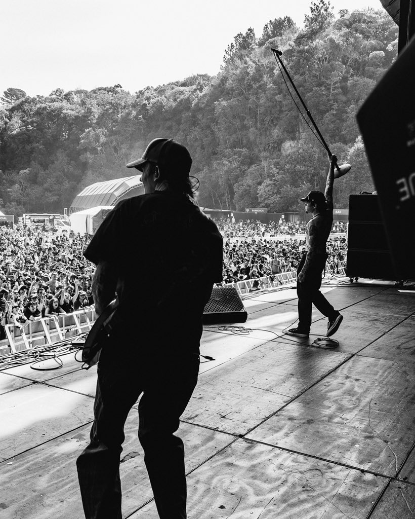 NeckDeepUK's tweet image. From 🏴󠁧󠁢󠁷󠁬󠁳󠁿 to 🇧🇷 with ❤️

Thank you for the warm welcome Curitiba. Argentina next then São Paulo next weekend for I Wanna Be Tour round 2

📸: @wondergirlphoto