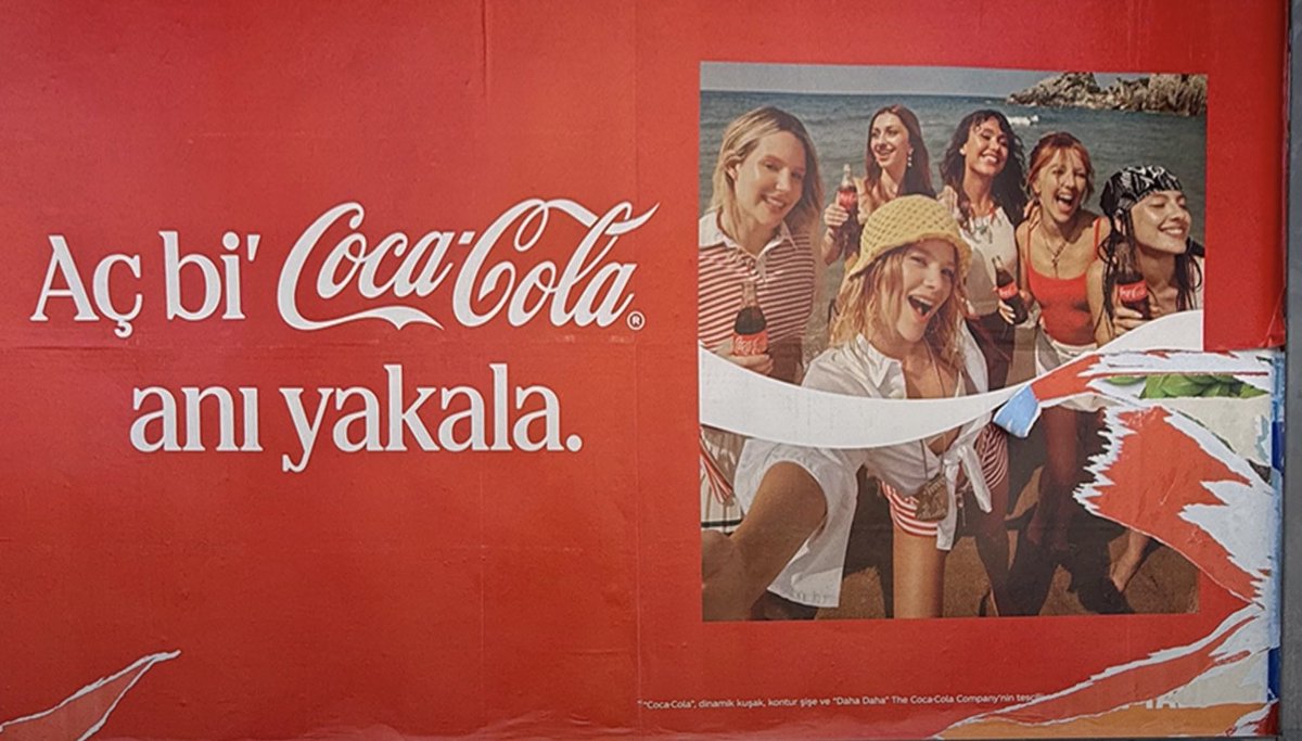 ocalnet's tweet photo. Sen anı yakalarken verdiğin parayla alınan mermiyle siyonist bir Gazzeliyi yakalıyor. Artık boykot demiyorum; o coca cola sana zehir zıkkım olsun diyorum. Burnundan gelsin… Gözünden kan aksın… https://t.co/vEoDuIGg4A