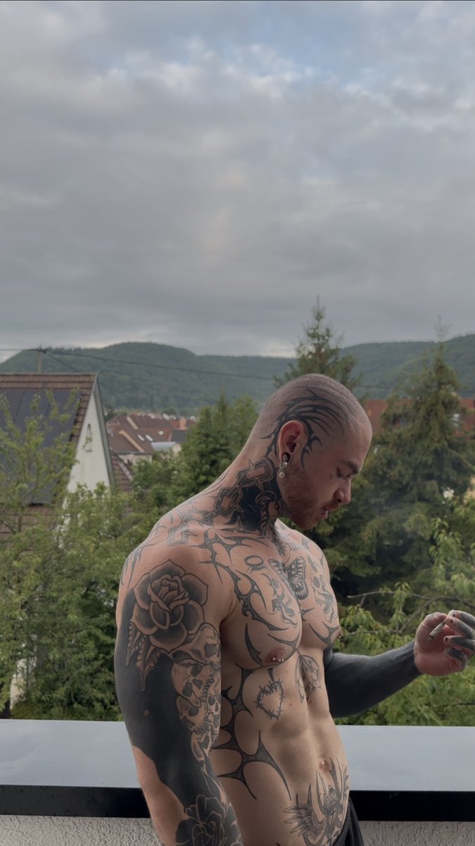 Baki 🖤 tweet media