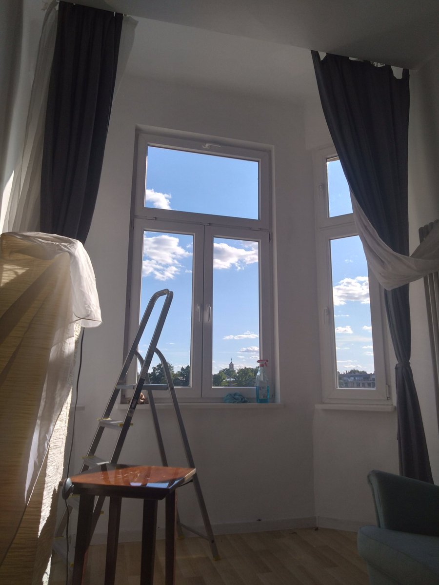 Застацца дома, адпідорыць вакно.