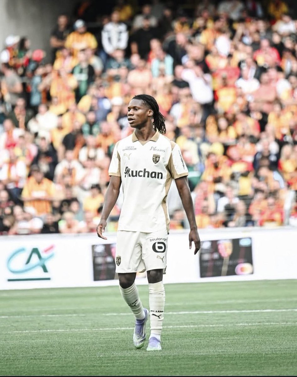 FOOT_224's tweet photo. 🚨 𝗙𝗢𝗗𝗘́ 𝗦𝗬𝗟𝗟𝗔 𝗧𝗜𝗧𝗨𝗟𝗔𝗜𝗥𝗘, 𝗨𝗡𝗘 𝗣𝗥𝗘𝗠𝗜𝗘̀𝗥𝗘 𝗔𝗣𝗣𝗔𝗥𝗜𝗧𝗜𝗢𝗡 𝗘𝗡 𝗟𝟭 𝗣𝗢𝗨𝗥 𝗟𝗘 𝗚𝗨𝗜𝗡𝗘́𝗘𝗡 🇫🇷

À 19 ans, le jeune milieu de terrain guinéen effectue ses débuts en ligue 1. Fodé Sylla est titulaire avec Lens qui se déplace au Havre.

#FOOT224 https://t.co/vcxhomRwda