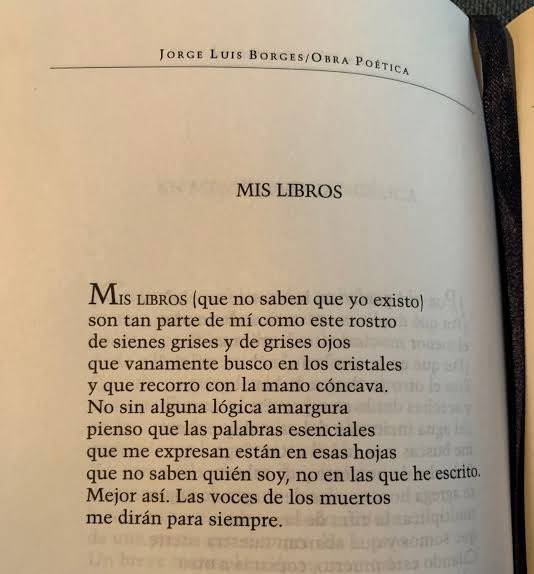 Hoy hace 126 años nació Borges y las palabras nunca fueron las mismas. 

¡Larga vida a Jorge Luis!