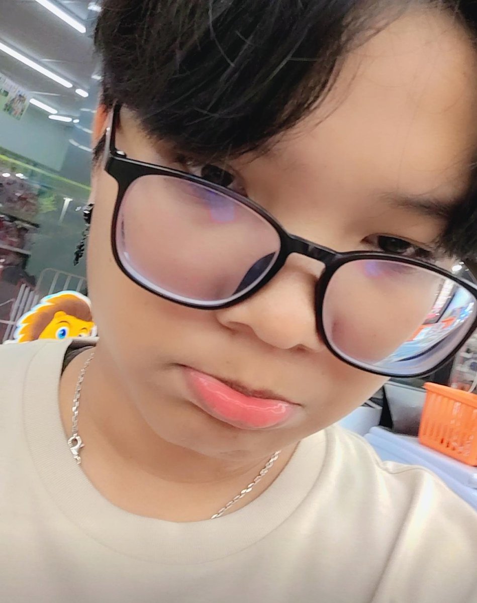 พี่คนไหนใจดี ช่วยดูแลค่ากินให้ตาลจะมีมั้ยอ่ะะะะะะ สิ้นเดือนสิ้นใจ ตังไม่มีจะกินแล้ว 🥺