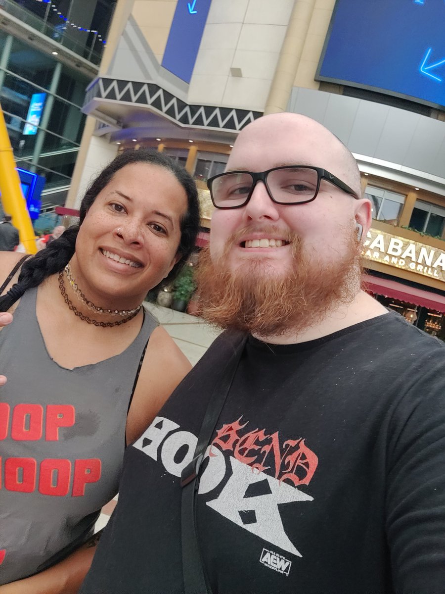 omurderermine's tweet image. I met nyla rose btw :3