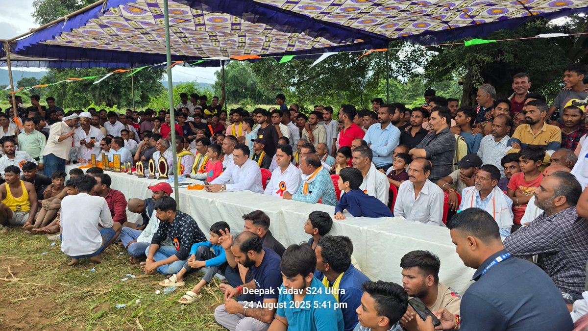 dryogesh_mla's tweet image. आज ग्राम सीताकामथ में पोला पर्व के अवसर पर आयोजित दंगल प्रतियोगिता के कार्यक्रम में सम्मिलित हुआ।।