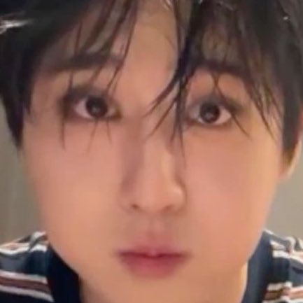sjskdnkdjsjsks's tweet photo. i am sorry if this a jump scare
#ssd #stayselcaday #straykids #han https://t.co/68uA7sJ3I8