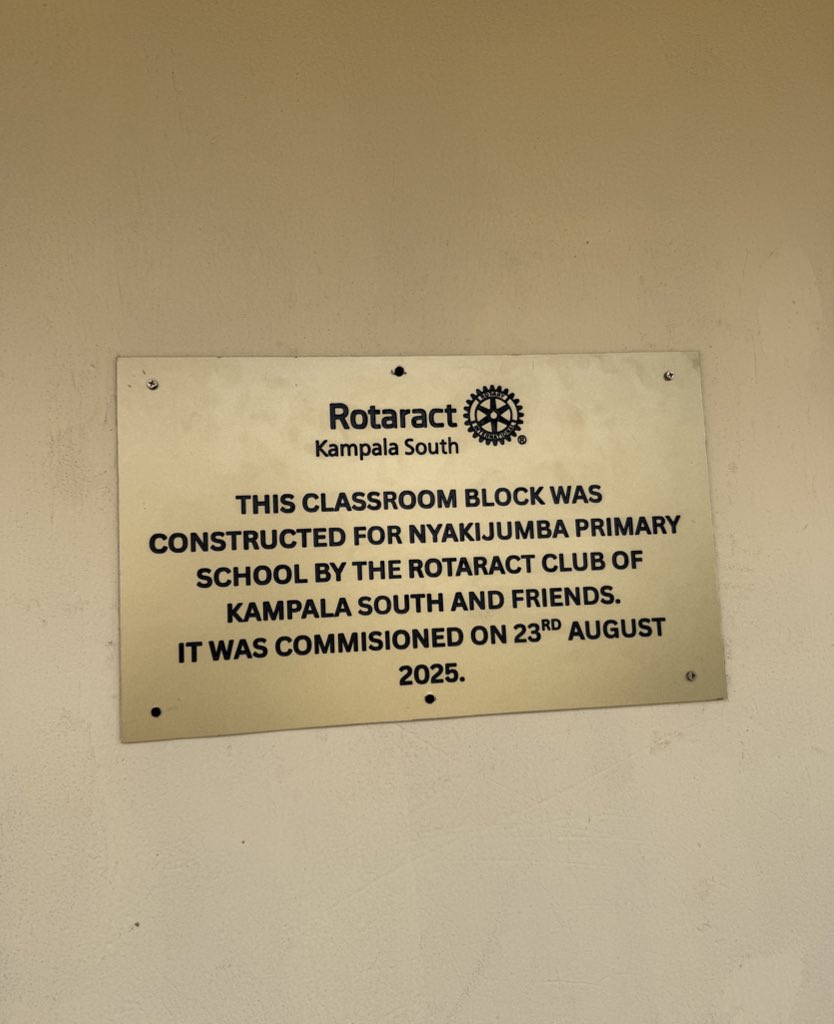 rctkampalasouth's tweet photo. We did it. Together 🩷 🏫

#Nyakijumba10
#RotaryEyamba https://t.co/ipBCw5O3N8