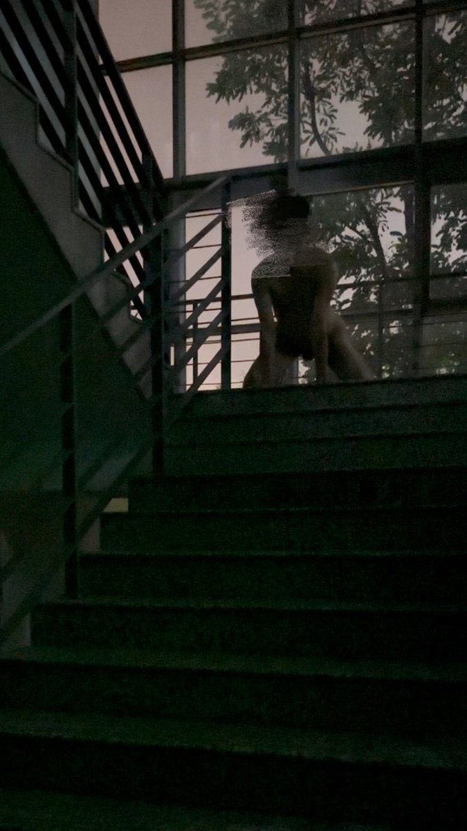 AchaiTj's tweet photo. 教学楼楼道突然发骚 #天体 #野外露出 #暴露 #校园暴露 #gay #野裸 #暴露狗 https://t.co/IED7Tr8Q4j