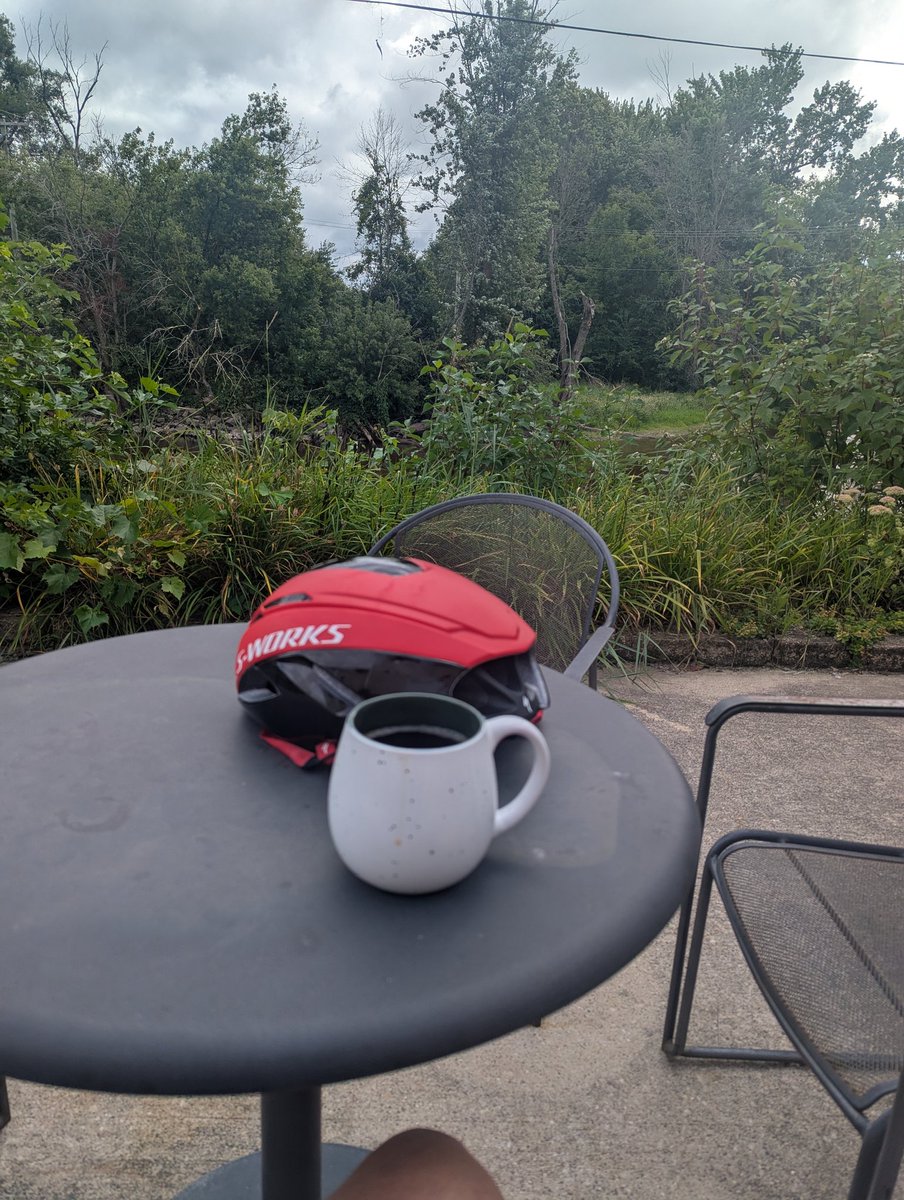 Cool day for an easy ride. First coffee stop of the year, incredible. Unfortunately, I'm wearing an L jersey when I should be in an XL.