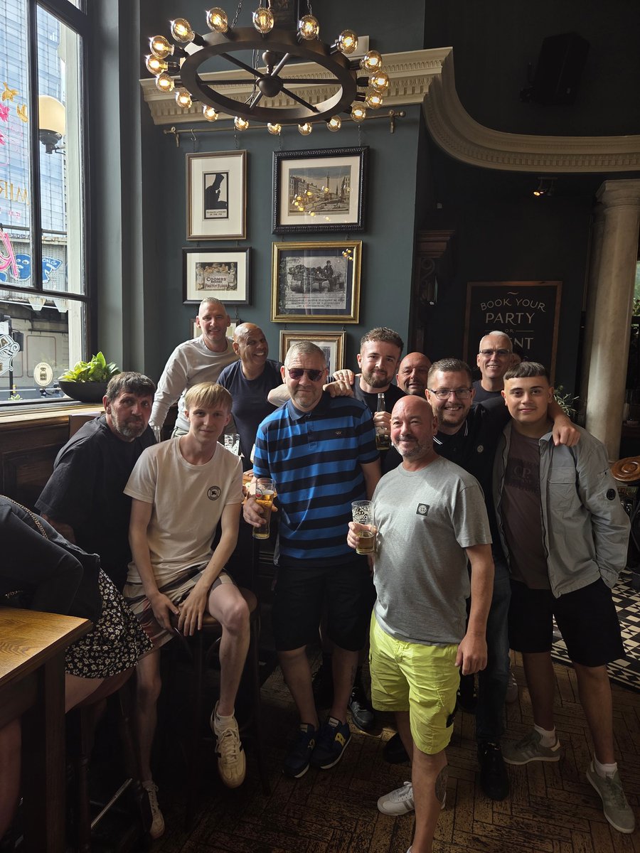 Charlton away 1st london game and a good day out 🦊
