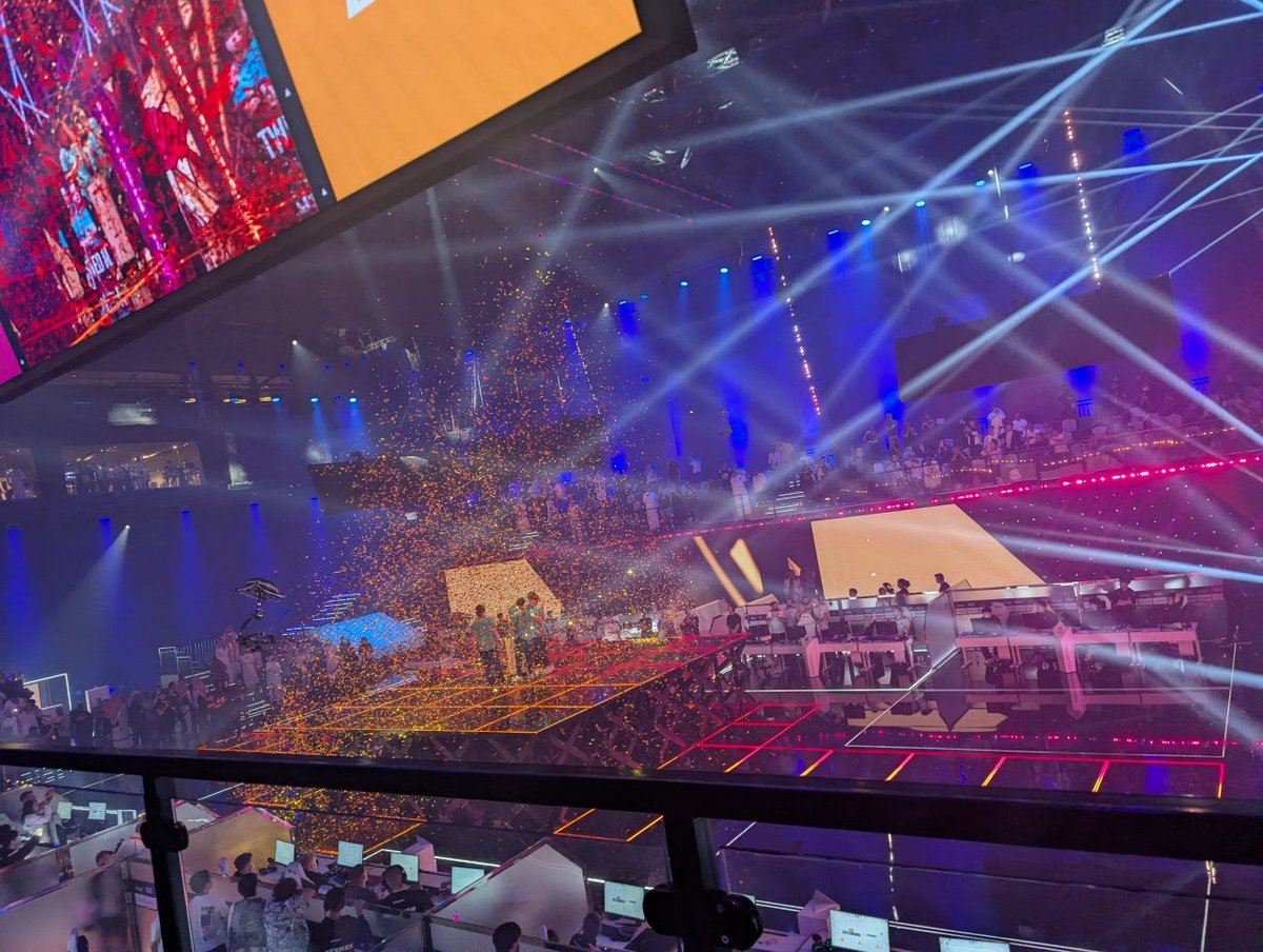 37Brisk's tweet photo. Thank you to @AlpineGuards for giving me the chance to come with them to @EWC_EN for week 6 🤠

Met alot of cool people and the entire week was a blast https://t.co/fDyeRplmpJ