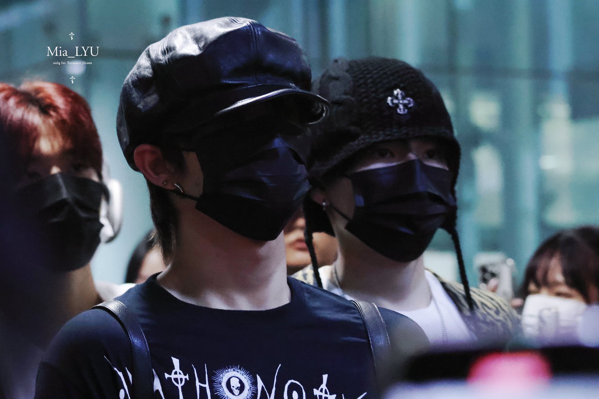 250824

#JIHOON #지훈 #ジフン 
#요시 #YOSHI #ヨシ 
#트레저 #TREASURE