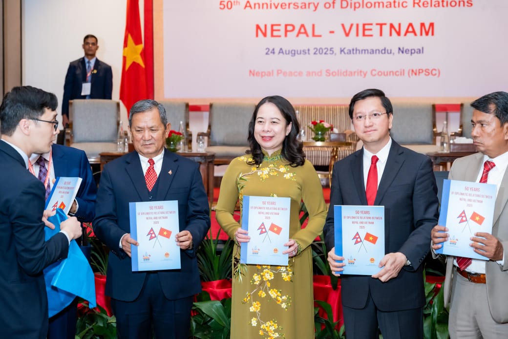 ictframe's tweet image. MoCIT Minister Gurung emphasizes the need to strengthen Nepal–Vietnam relations on the historic occasion of the 50th Anniversary of diplomatic ties. 

For more: ictframe.com/mocit-minister…

#NepalVietnam50 #MoCIT #Nepal #Vietnam #DiplomaticRelations #ICTFRAME