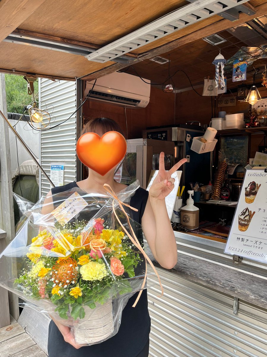 mi_cafe_101's tweet photo. @pinkuageha @CoffeeCub2021 素敵なお花、本当にありがとうございました！🙇‍♀️
またお会いしましょう✨ https://t.co/MdnxF2HjLh