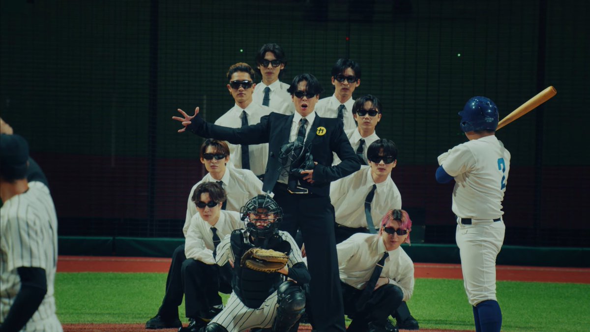 wm110528's tweet image. 既視感、、、
#SnowMan #カリスマックス