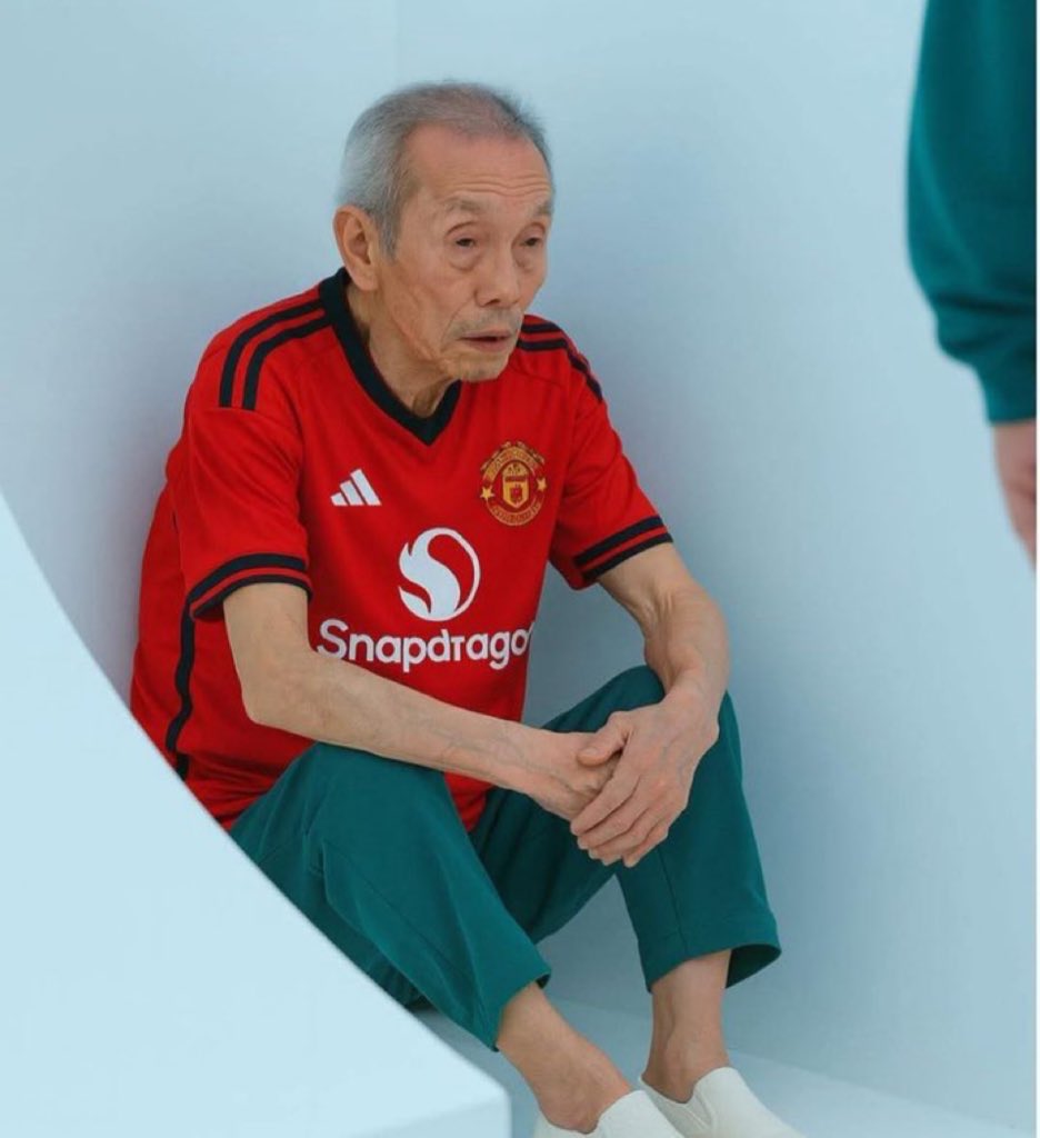 Muchartz's tweet image. Tinaye muma prayers mukomana🤣🤣🤣🤣🤣GoMUFC