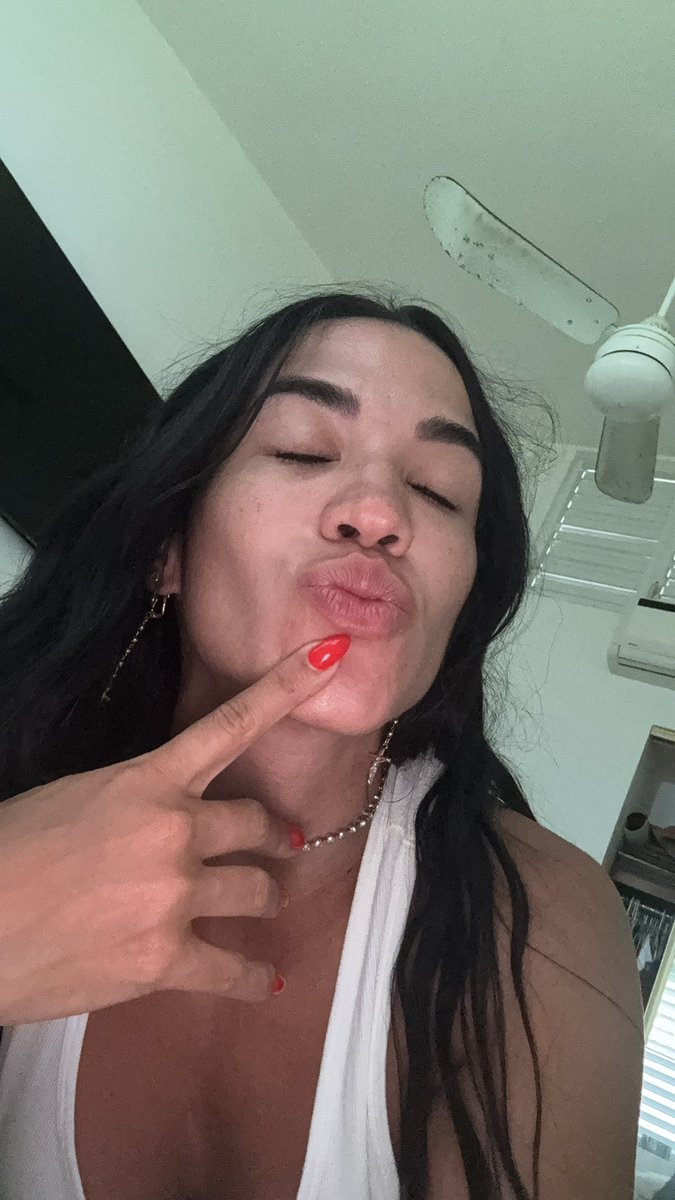 Papito Dios hazme humilde para descansar, valiente para pausar y sabia para soltar.

Besitos a todos!!!!