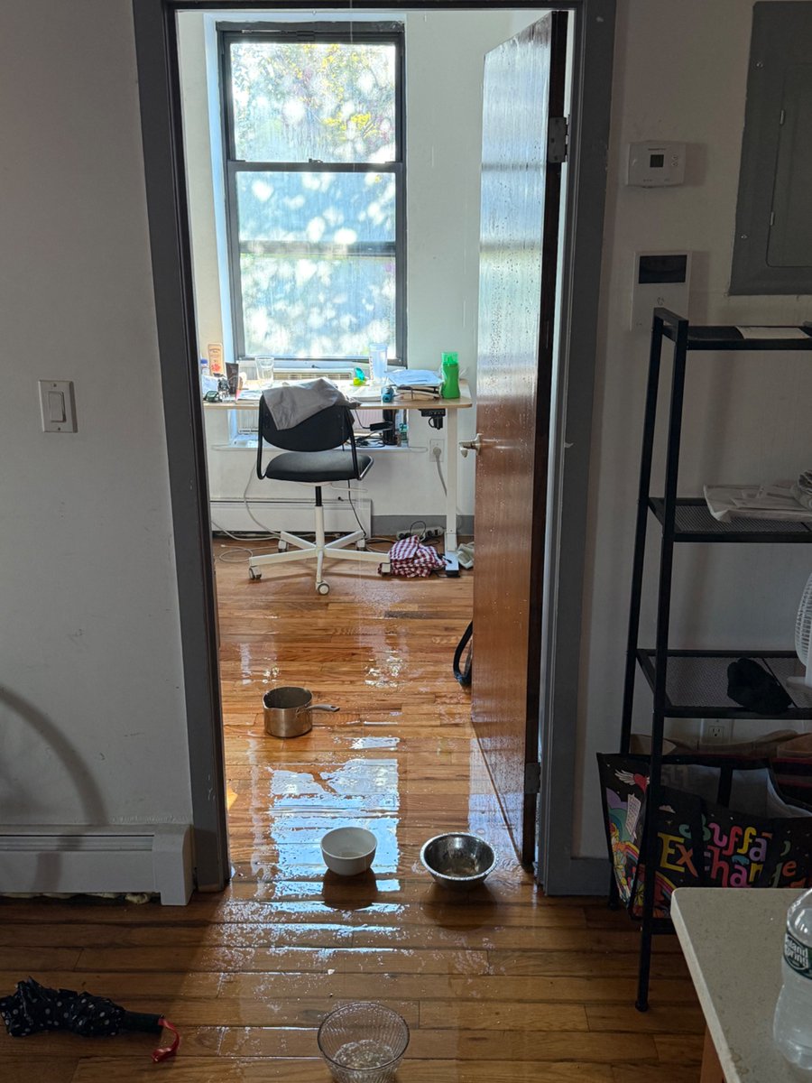 ken_lumb's tweet photo. The summer the apartment above mine caught fire https://t.co/LNOQvnUPE7