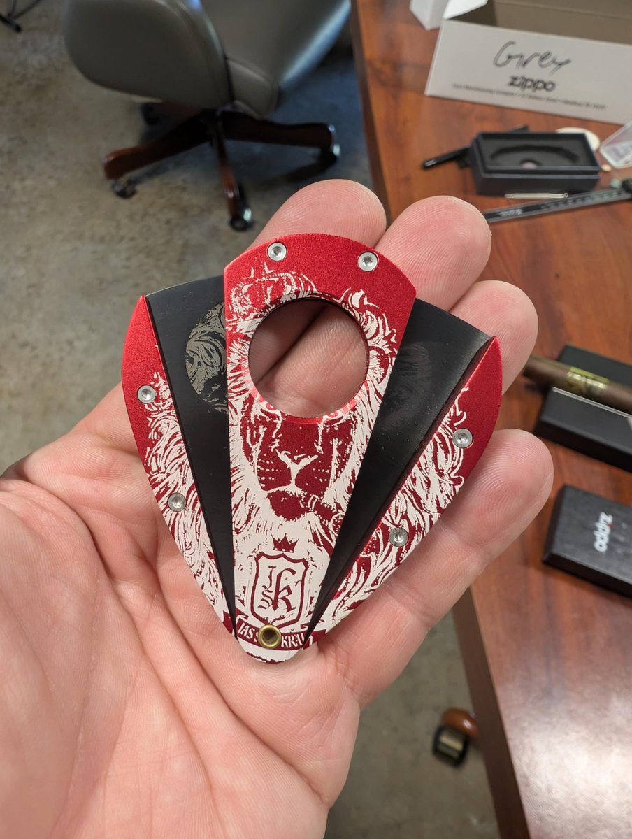 Jas_Sum_Kral_'s tweet photo. Cutters coming soon, contact @HerfcastCustoms to secure and pre orders your now .
#cigars #jskvirus #jsk #lion https://t.co/vuYtELDjEu