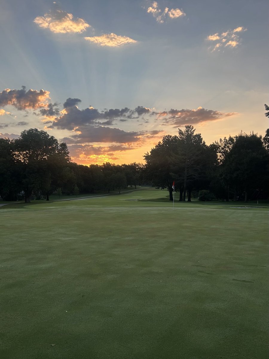 CRgreenside's tweet image. Beautiful morning ⁦⁦@CCofLeawood⁩  

#MemberMember #CCL #SuperView
#OneDreamOneTeam