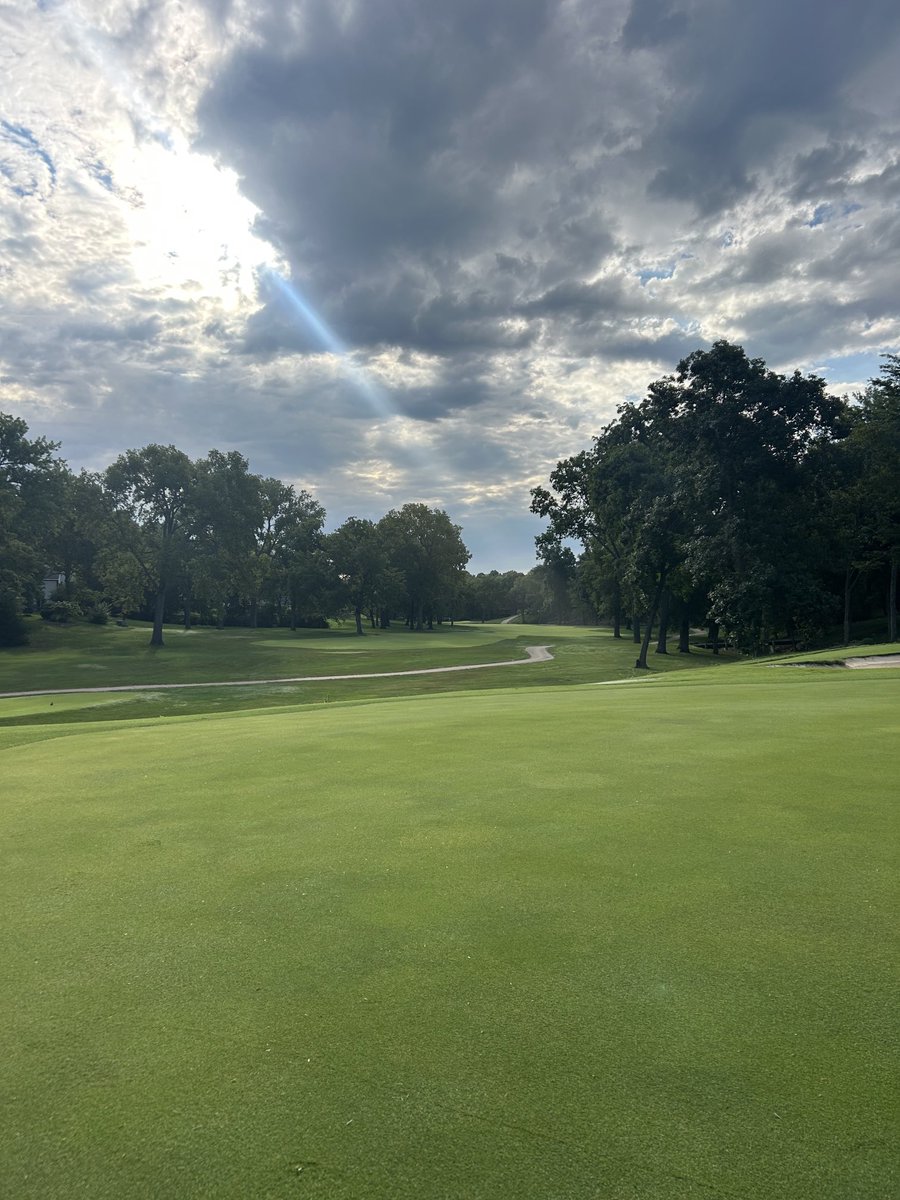 CRgreenside's tweet image. Beautiful morning ⁦⁦@CCofLeawood⁩  

#MemberMember #CCL #SuperView
#OneDreamOneTeam